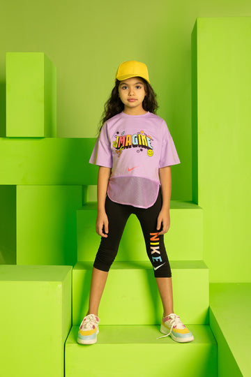 Ready to own the spotlight? This look is pure energy and color!