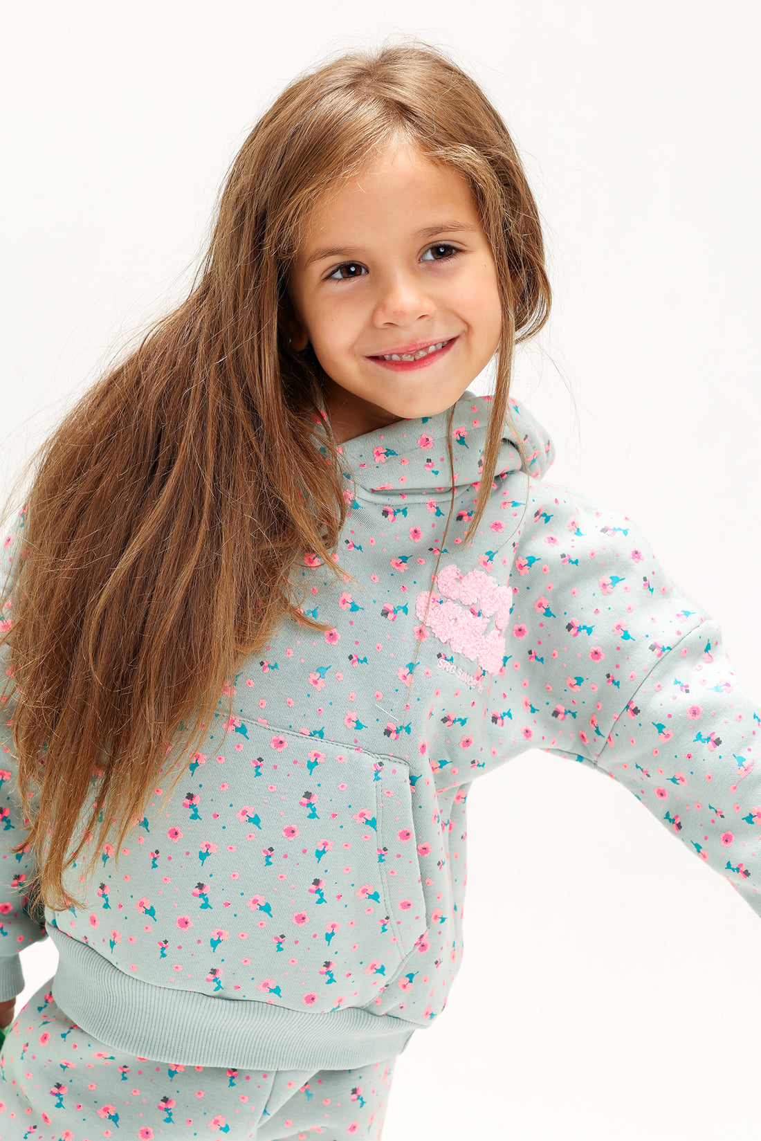 Girls’ Polka Dot Melton Cotton Winter Tracksuit – 2-Piece Hoodie & Pants Set (Light Grey with Pink & Blue Dots)