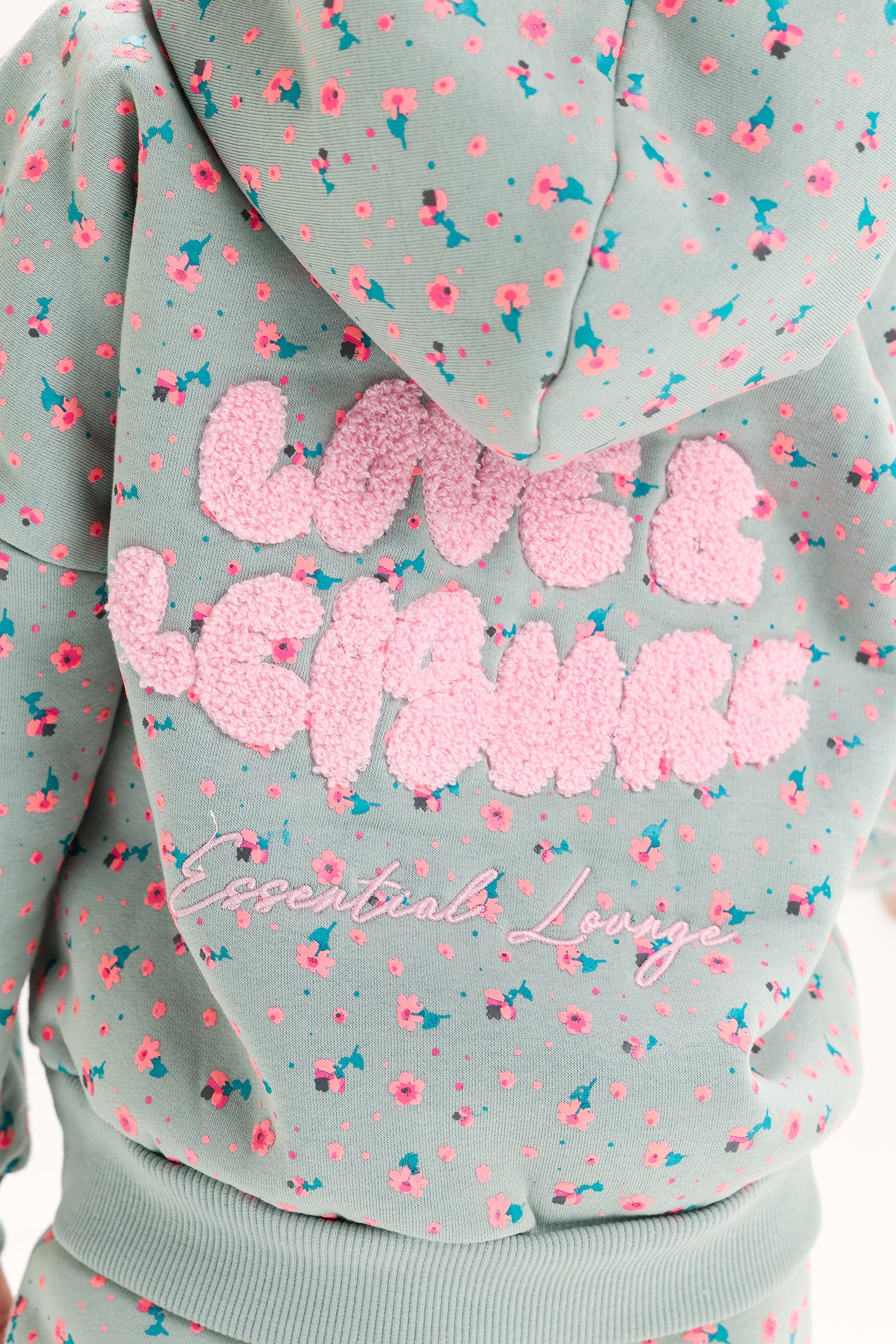 Girls’ Polka Dot Melton Cotton Winter Tracksuit – 2-Piece Hoodie & Pants Set (Light Grey with Pink & Blue Dots)