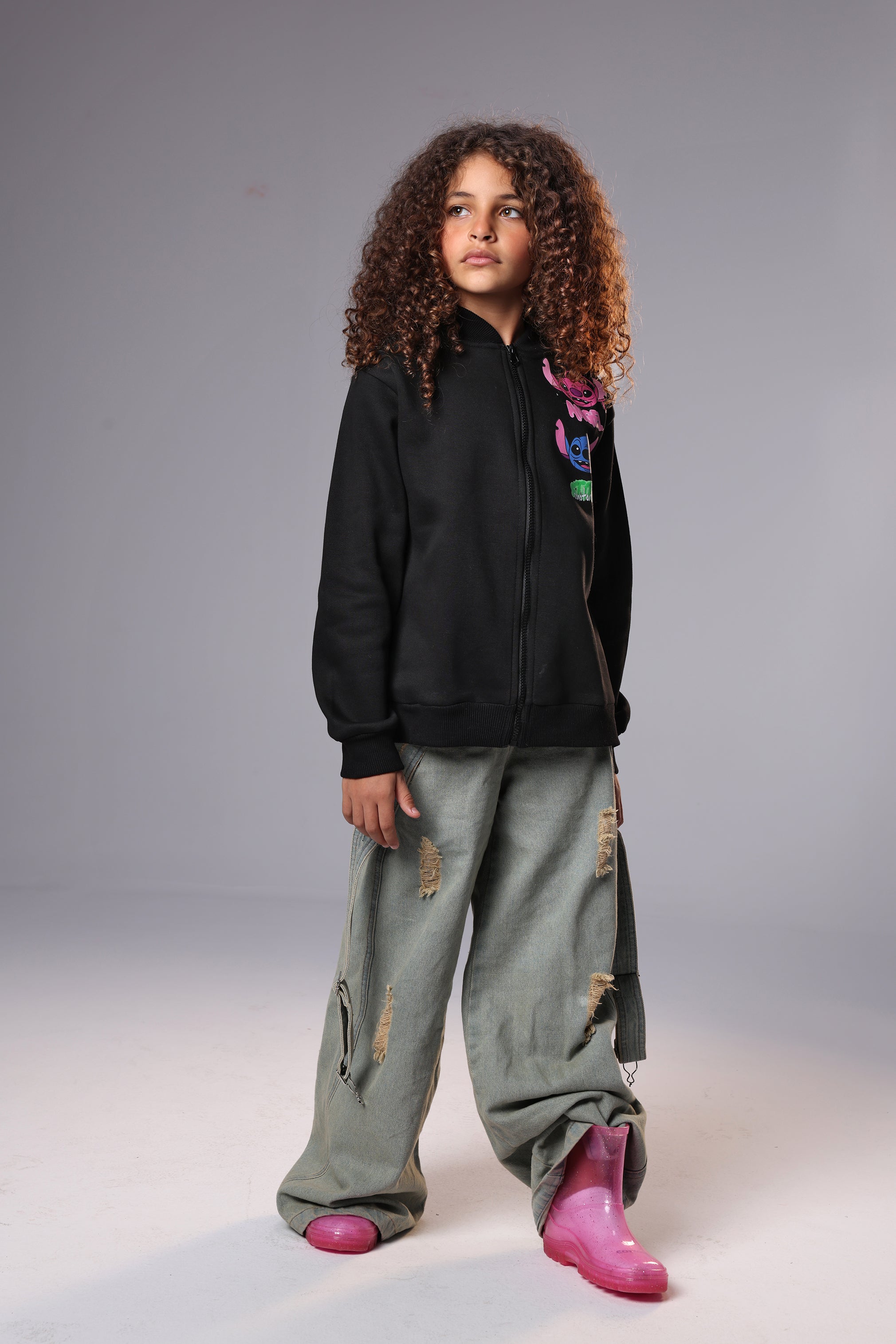 سويت شيرت وردي فاتح - ملابس رياضية ويومية