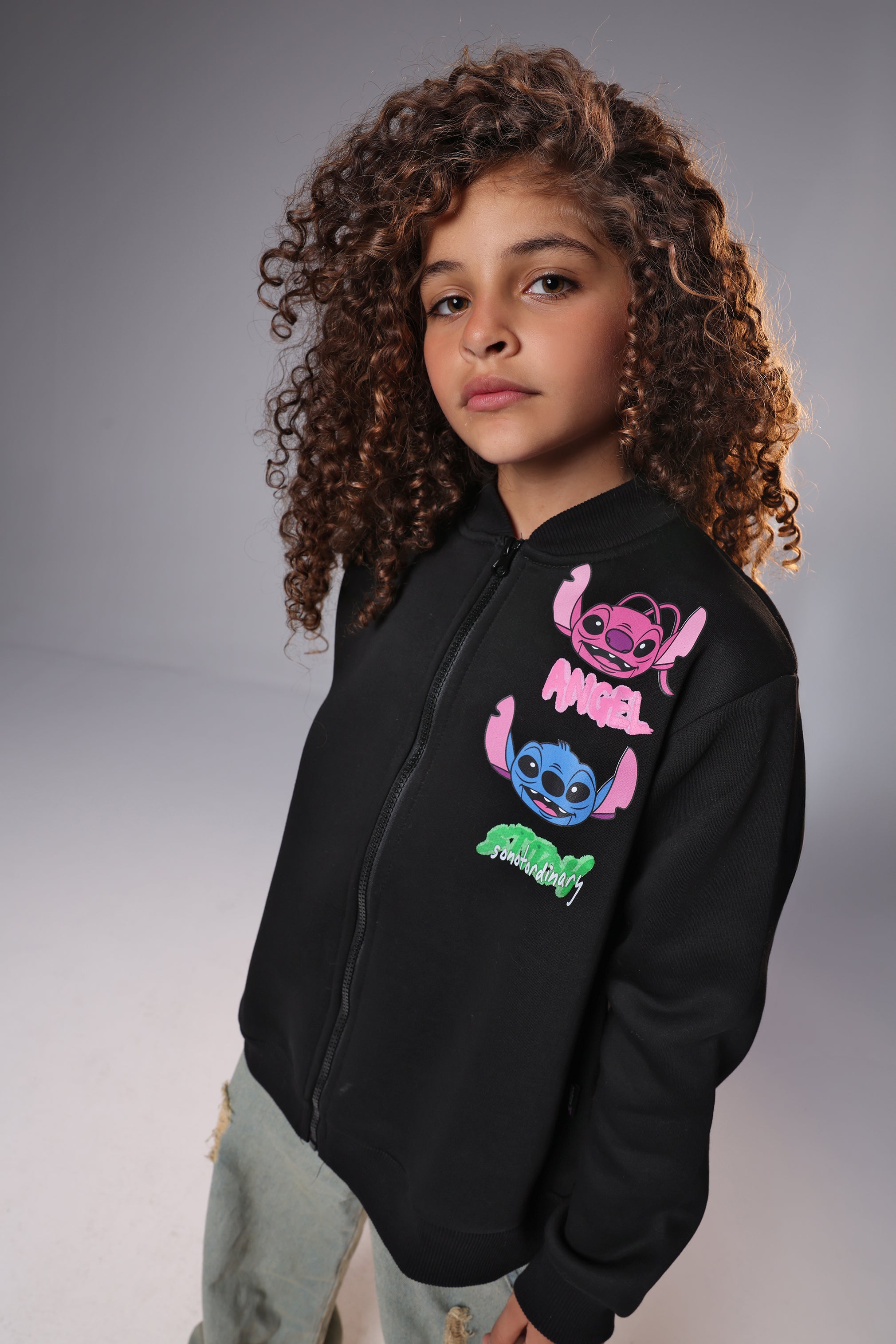 سويت شيرت وردي فاتح - ملابس رياضية ويومية