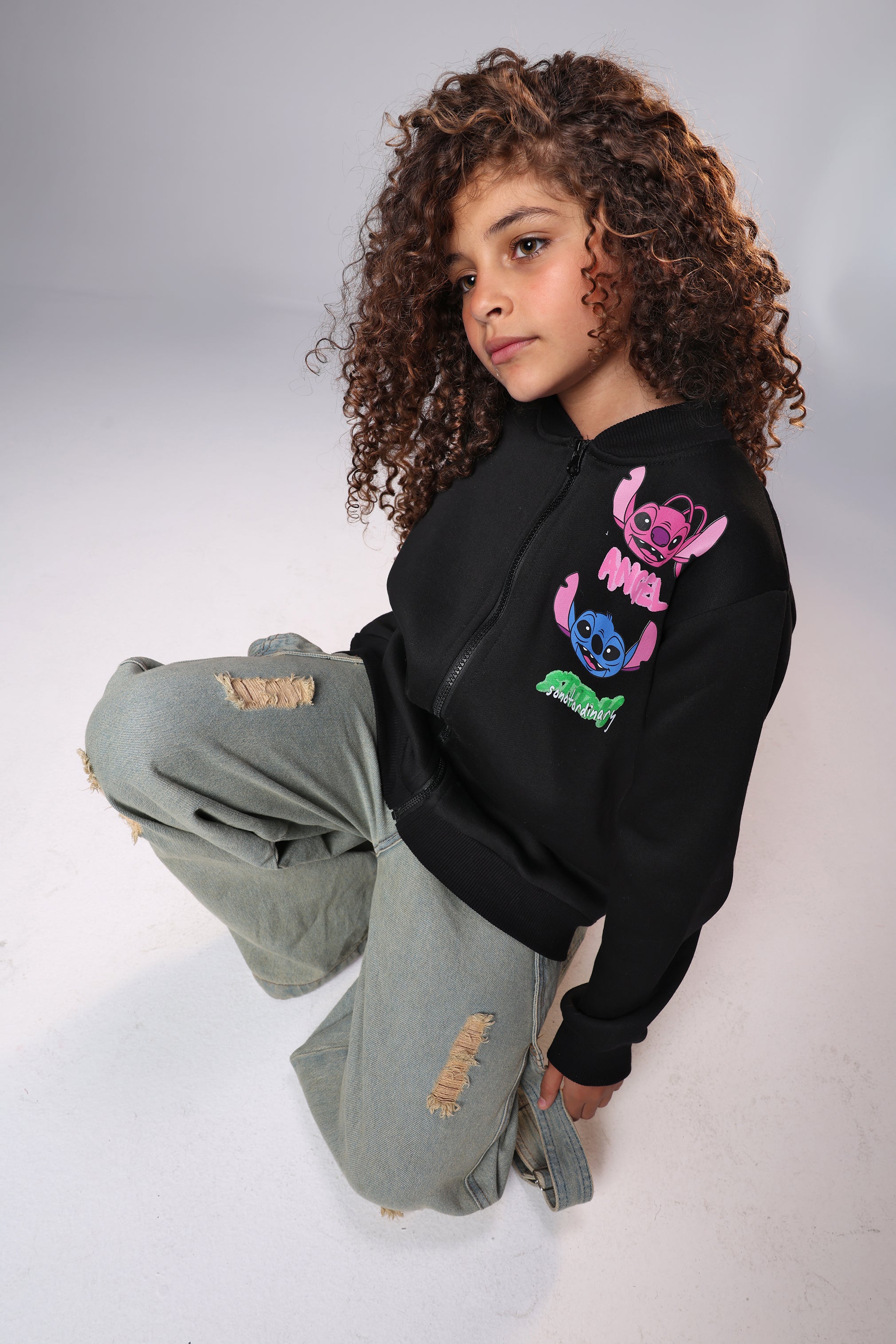 سويت شيرت وردي فاتح - ملابس رياضية ويومية