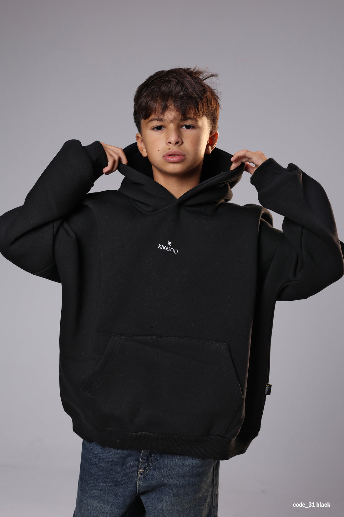 Classic Black Oversized Hoodie – Minimal & Cool