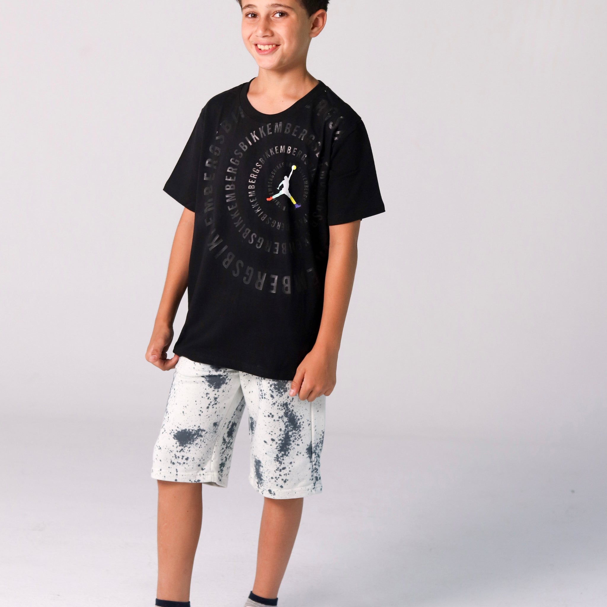 Jordan-Inspired Boys’ Summer Set – Black Tee & White Paint-Splash Shorts