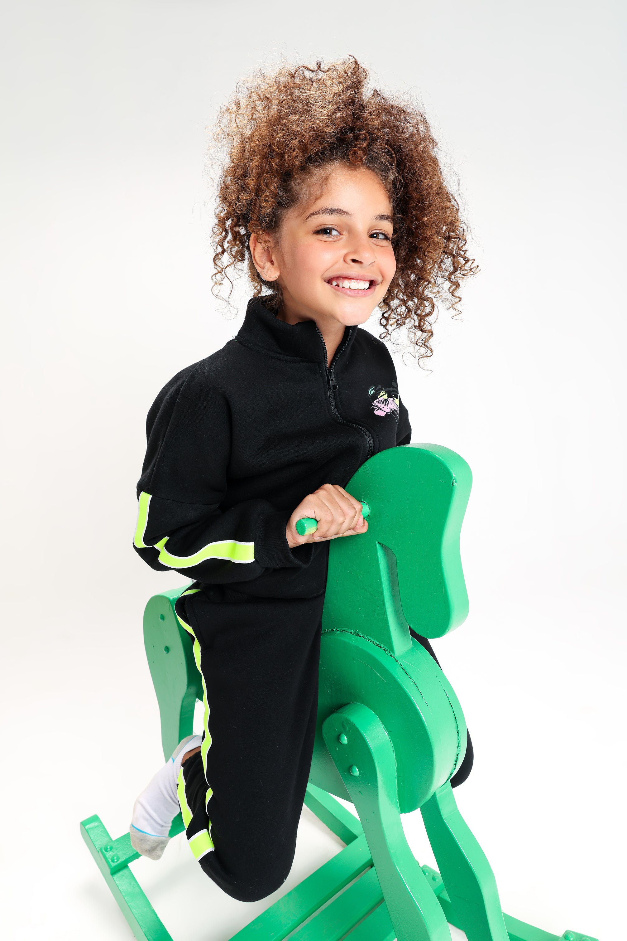 Pink Panther Black Tracksuit – Neon Touch & Cozy Winter Style