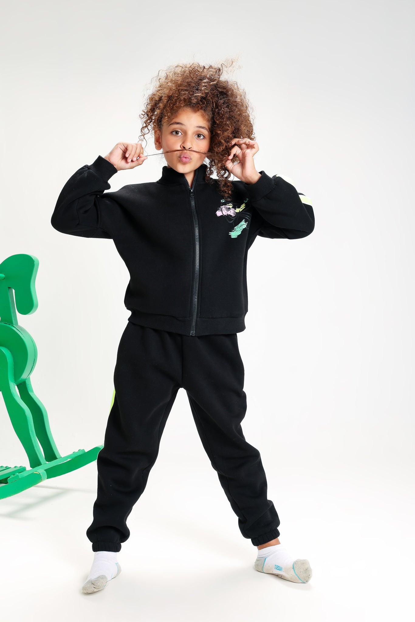 Pink Panther Black Tracksuit – Neon Touch & Cozy Winter Style