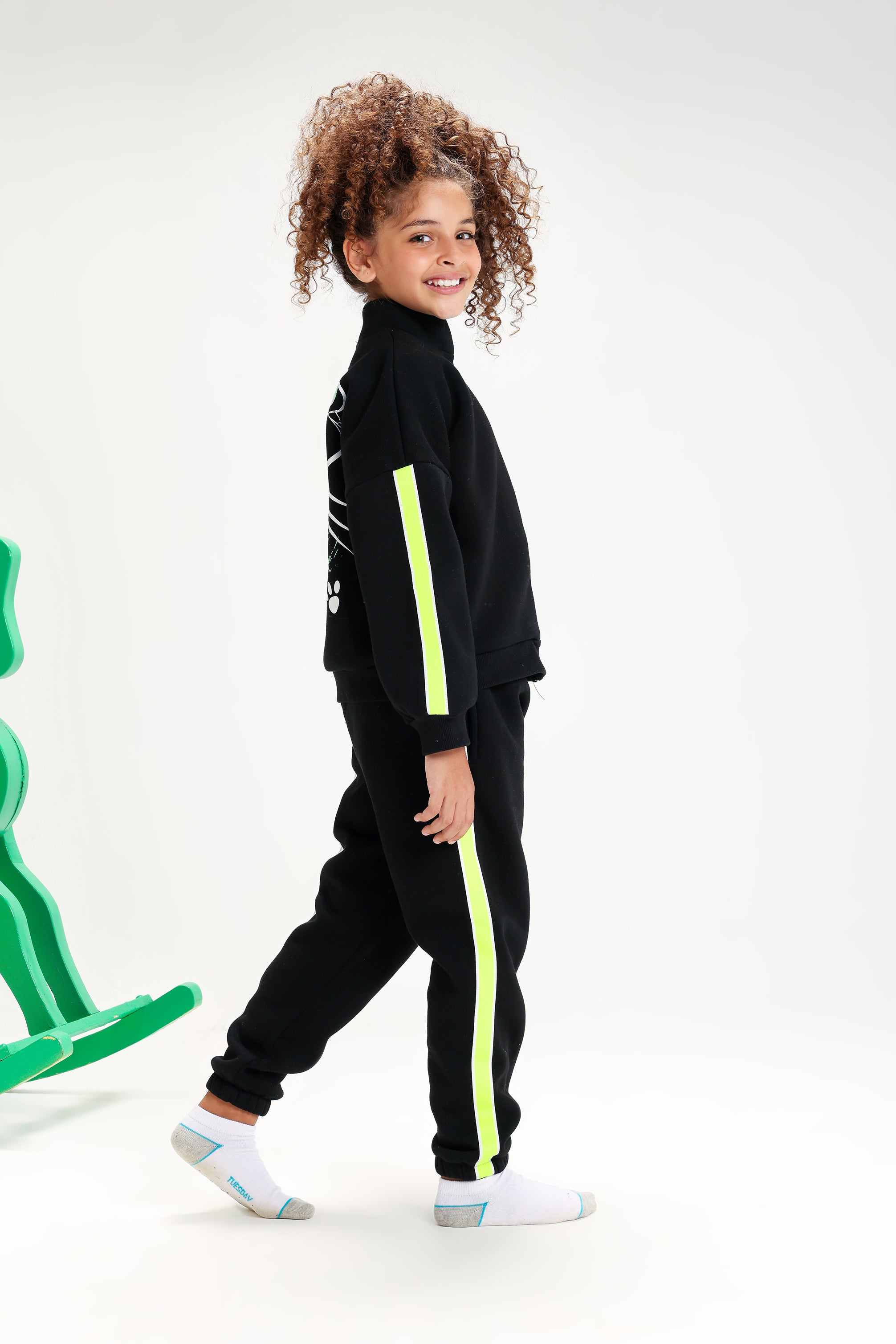 Pink Panther Black Tracksuit – Neon Touch & Cozy Winter Style