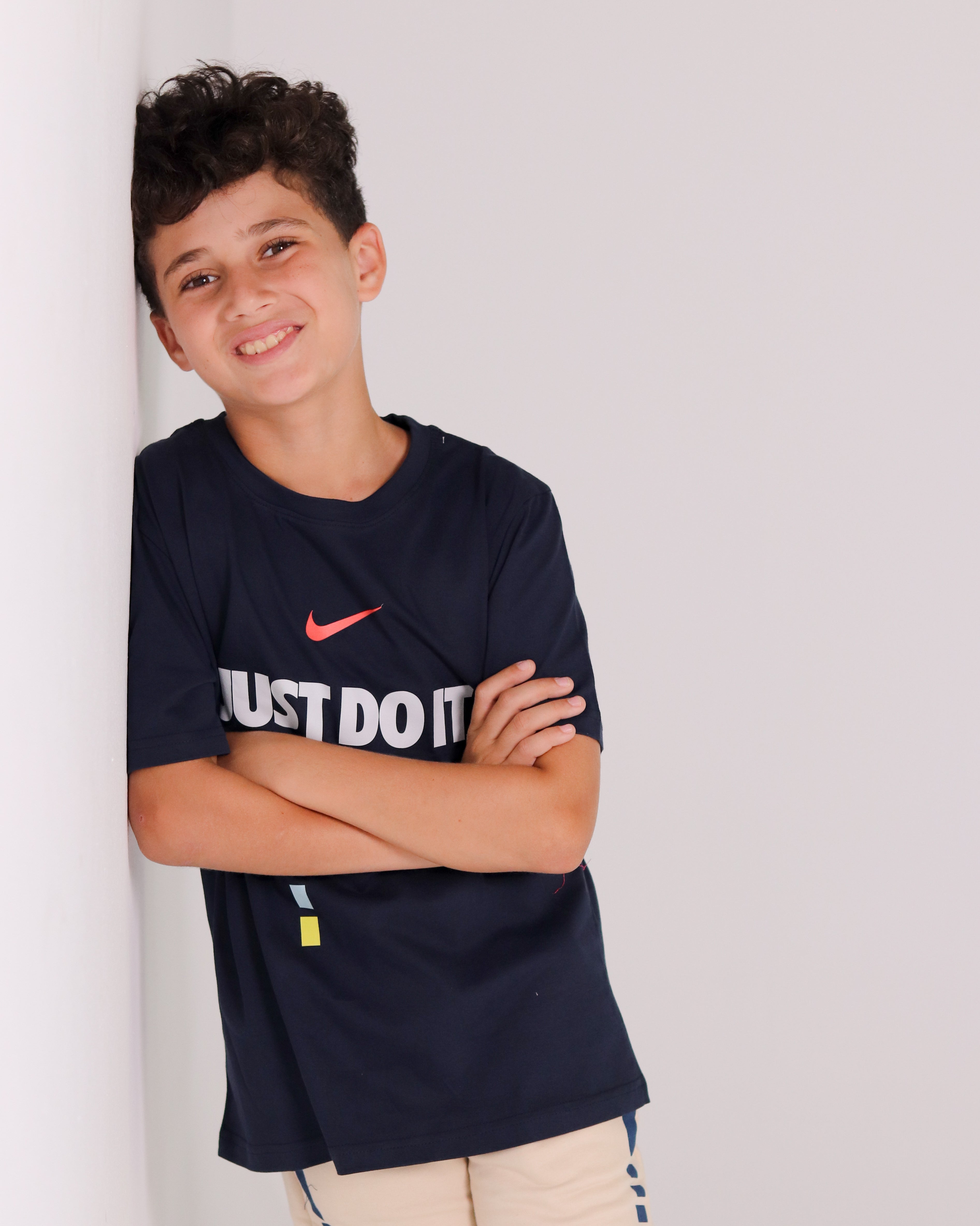 Boys' Nike Just Do It Set – Navy T-Shirt with Cream Shorts