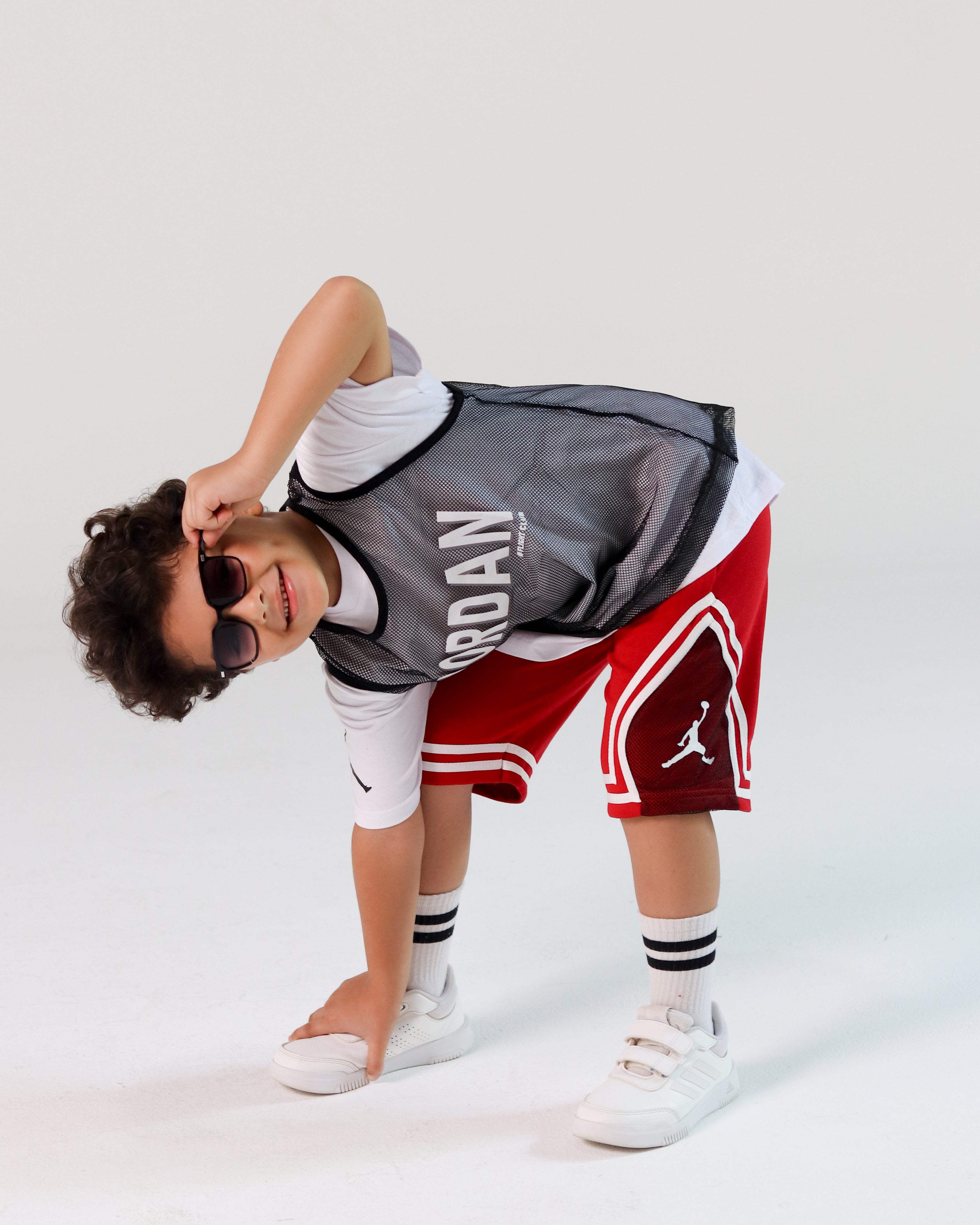 Jordan Basketball Boys' Set – Mesh Tank Over White Tee & Red Shorts