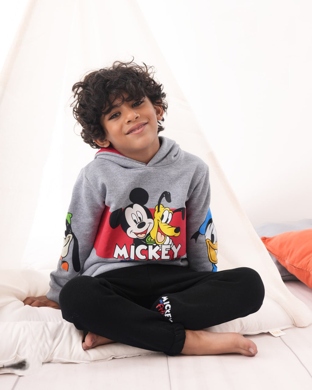 Mickey & Friends Adventure Melton pajama