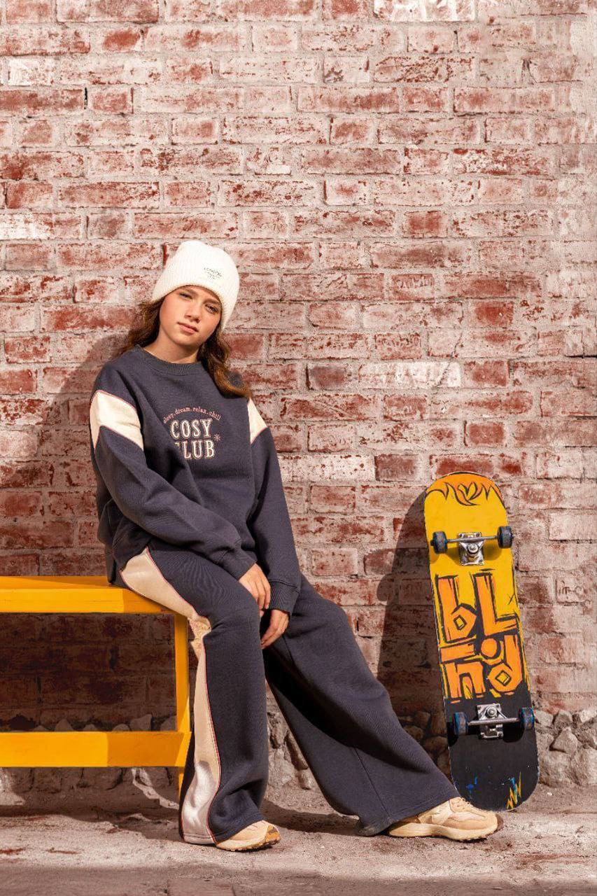 Chic Sport Tracksuit – Girls’ Cosy Club Edition