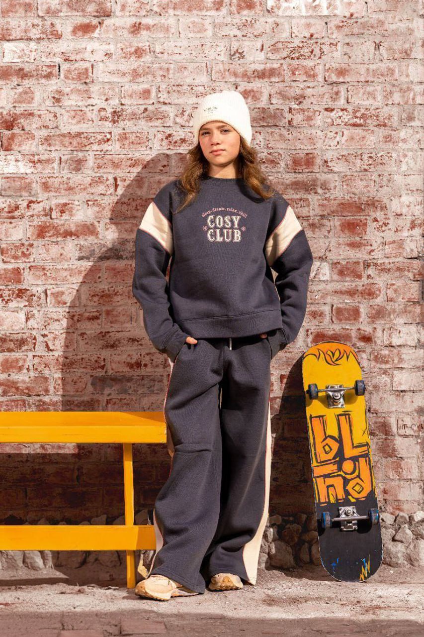 Chic Sport Tracksuit – Girls’ Cosy Club Edition