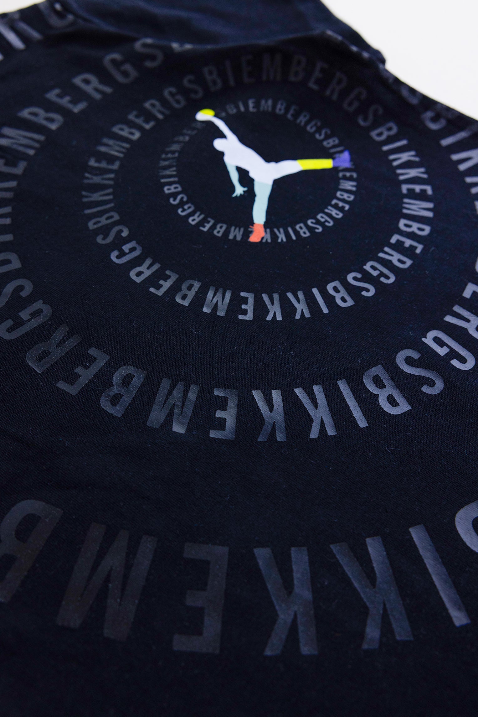 Jordan-Inspired Boys’ Summer Set – Black Tee & White Paint-Splash Shorts