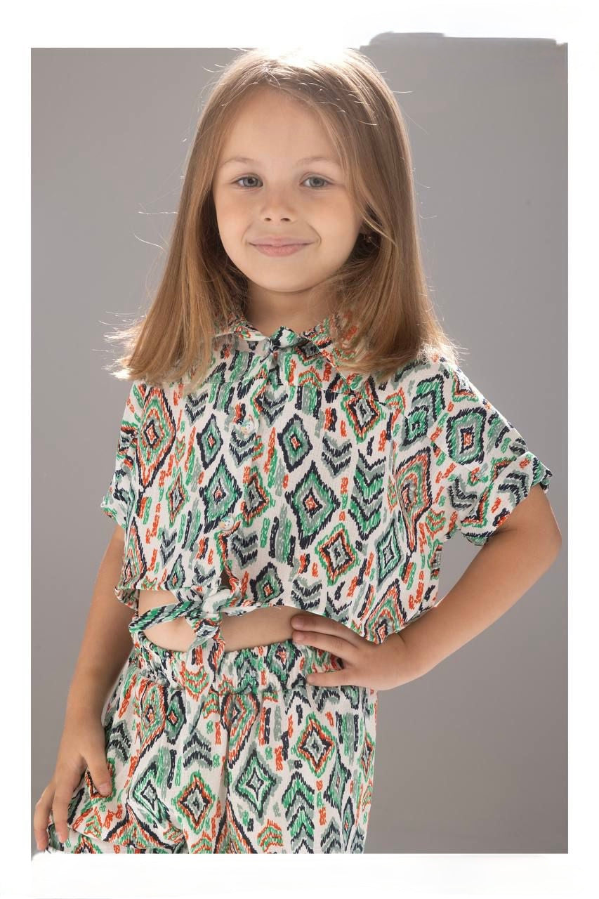 Girls Tie-Front Crop Top & Matching Shorts Set – Printed Summer Outfit