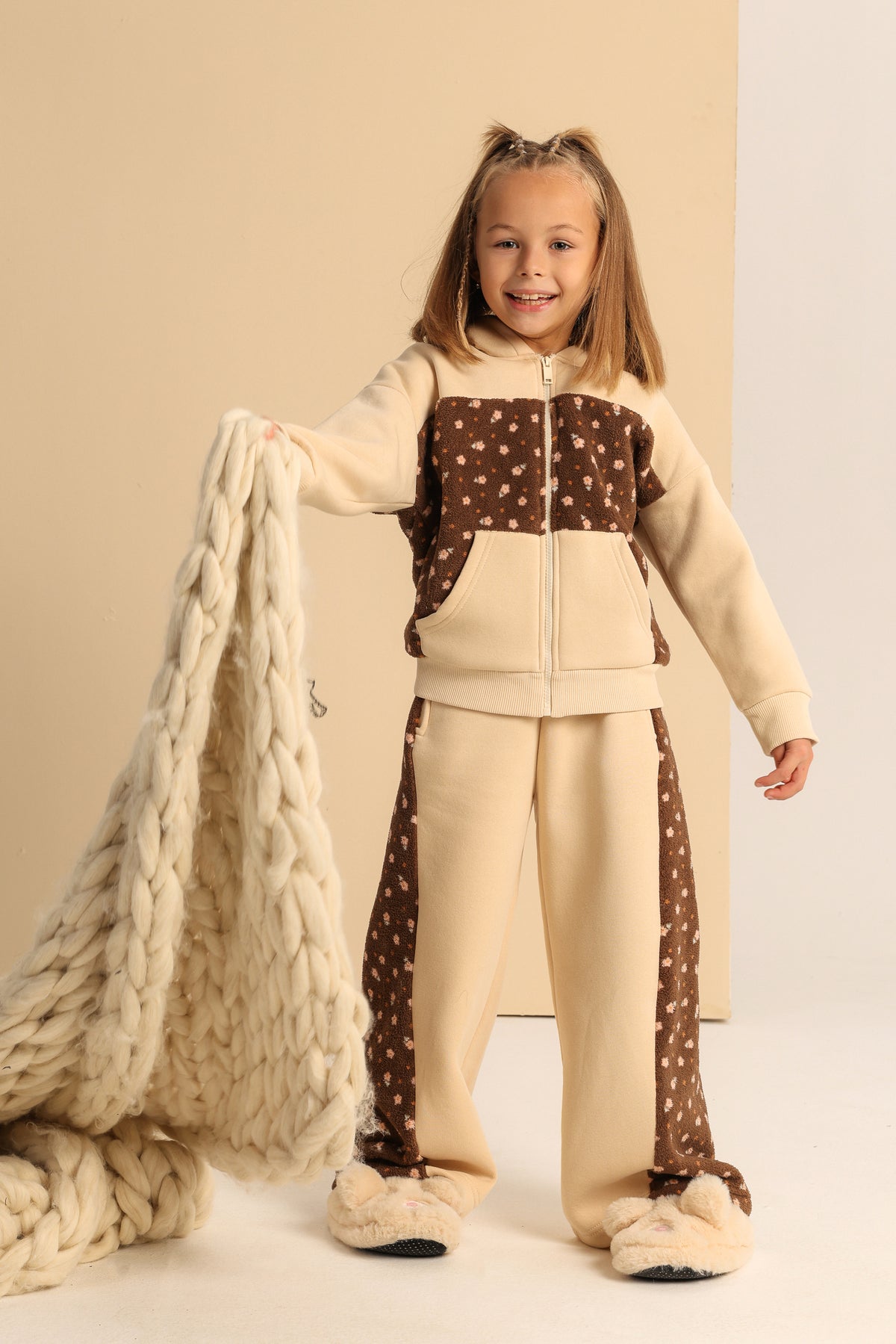 Floral Teddy Girls’ Zip-Up Set – Cream & Brown