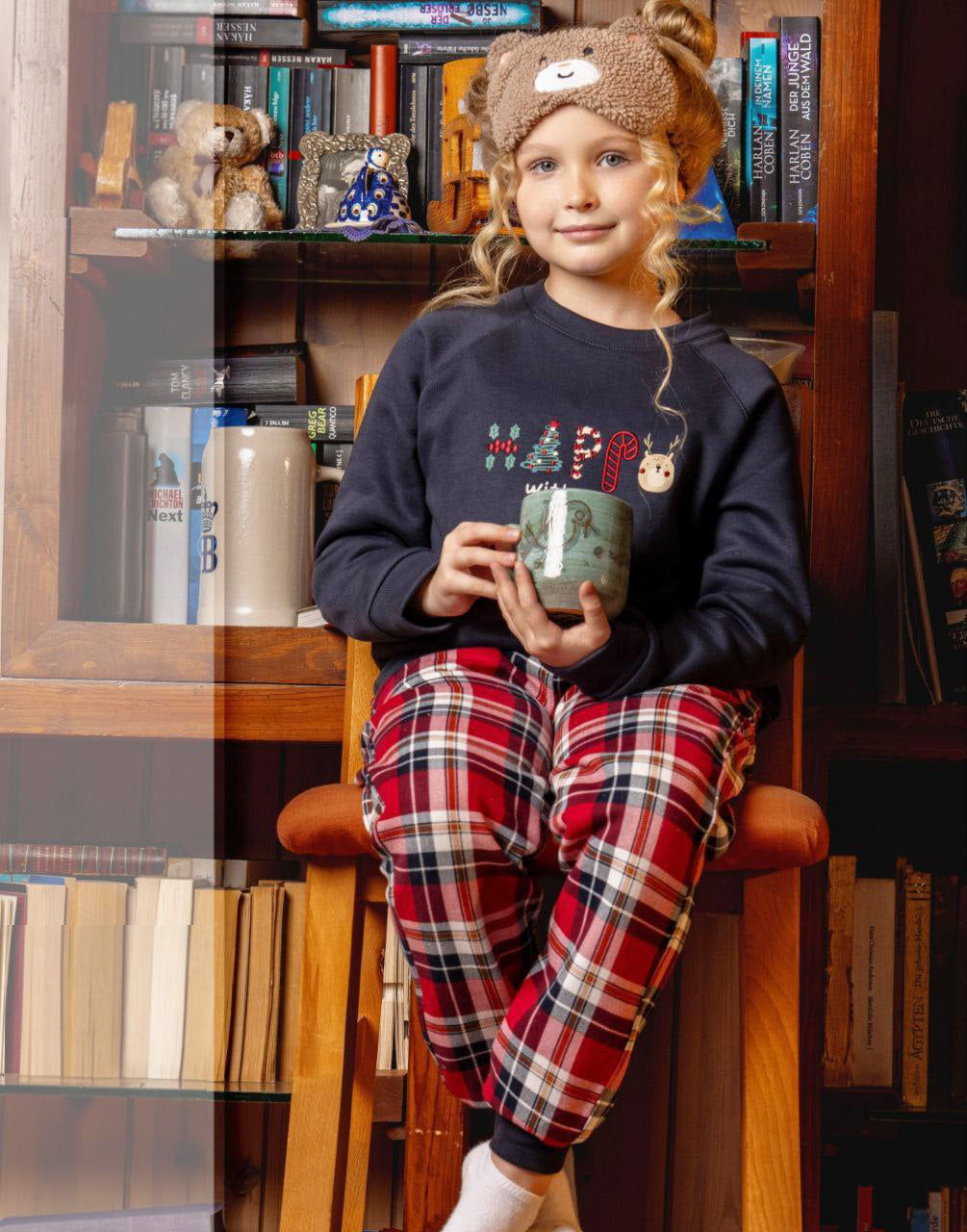 Holiday Girls’ Sleepwear – Red Plaid Pants & Festive Top